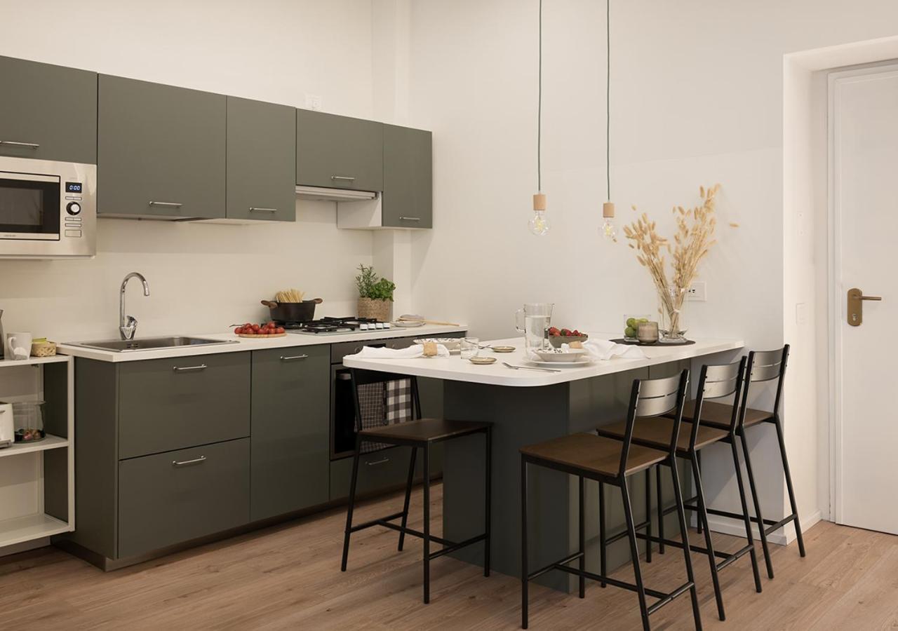 Exclusive Green Apartment - City Center - Como - Near Station Habitación foto